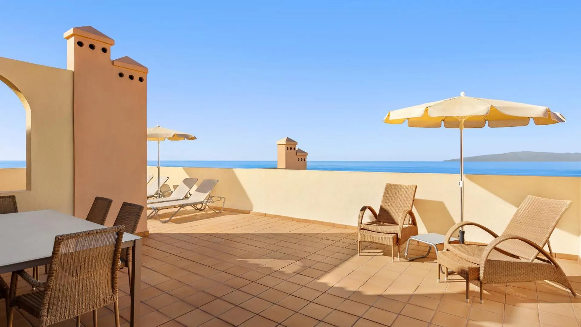 Wyndham Residences Costa Adeje 3*, アデヘ
