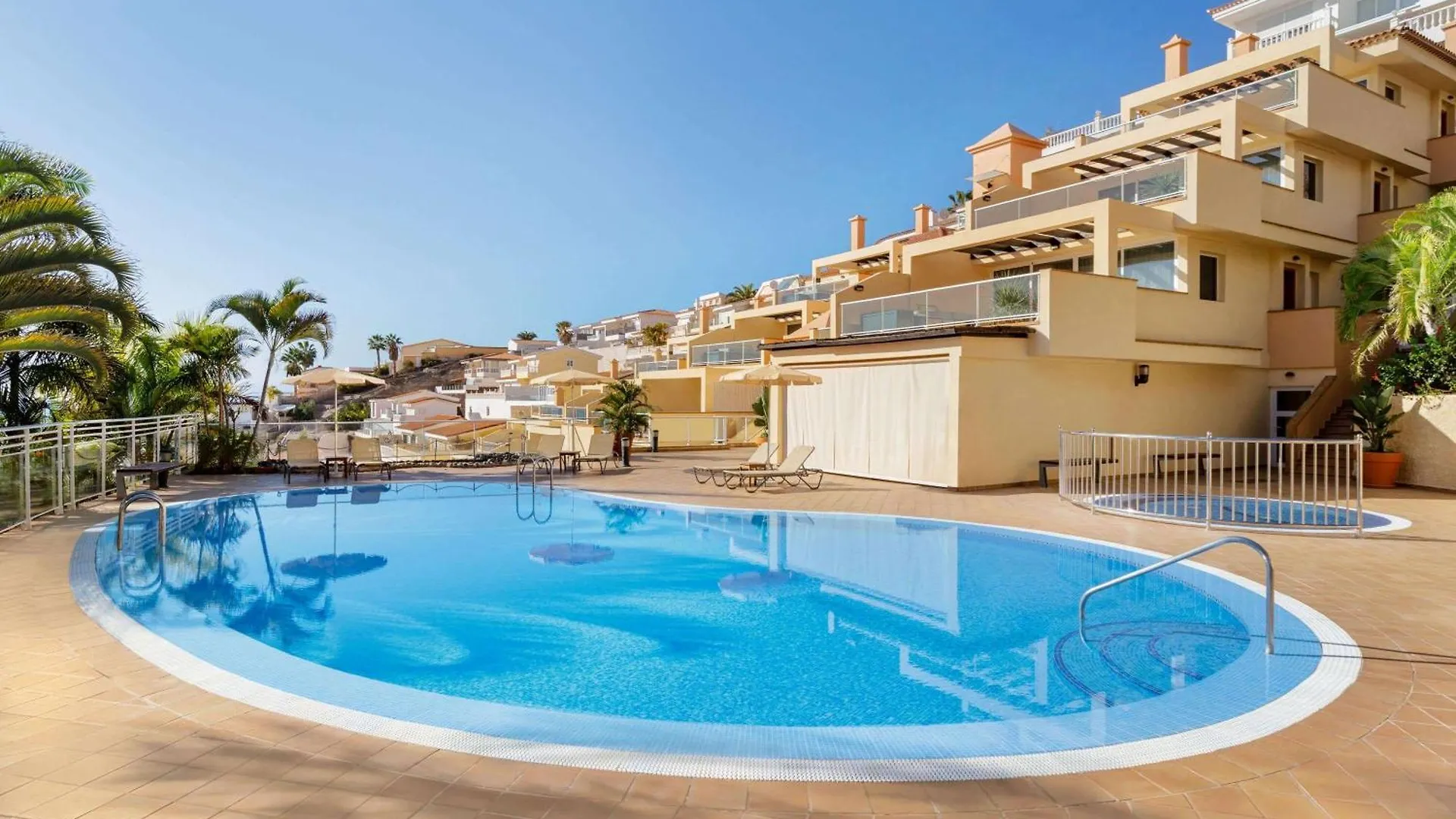 *** アパートホテル Wyndham Residences Costa Adeje スペイン