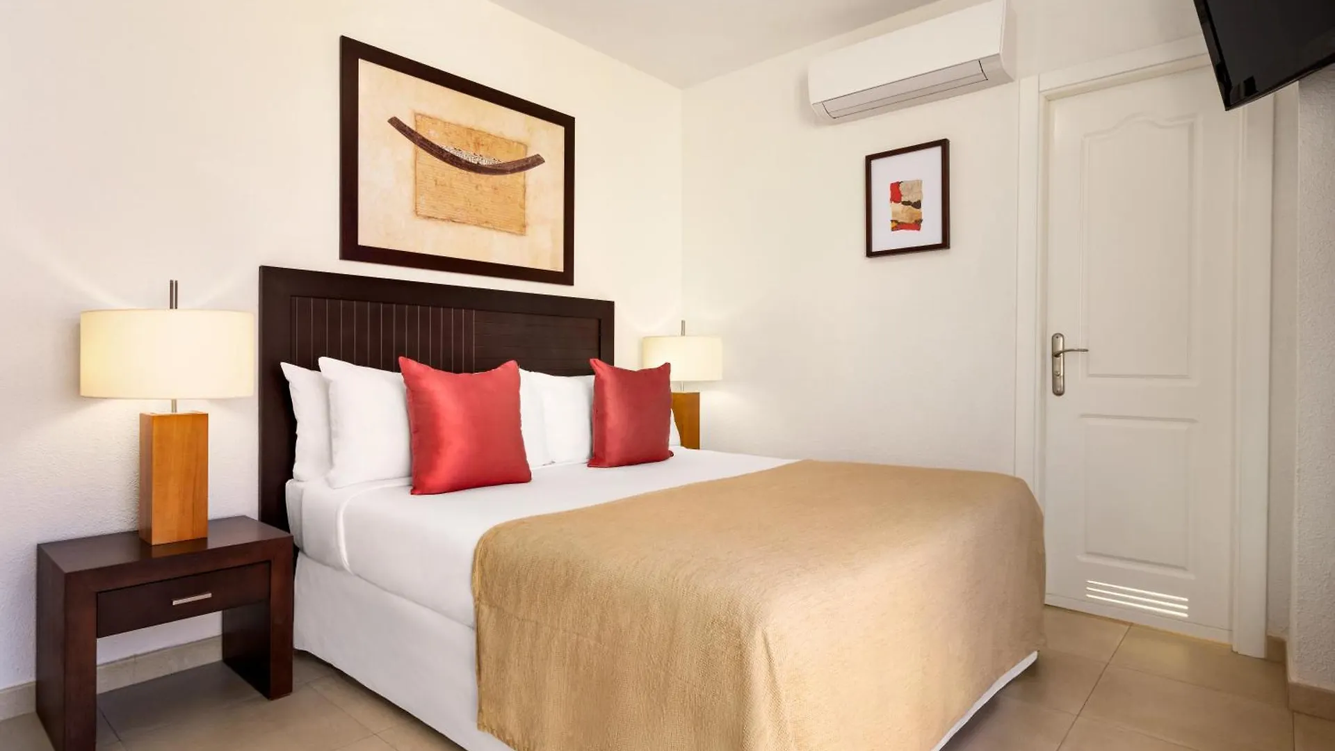 Wyndham Residences Costa Adeje アパートホテル アデヘ