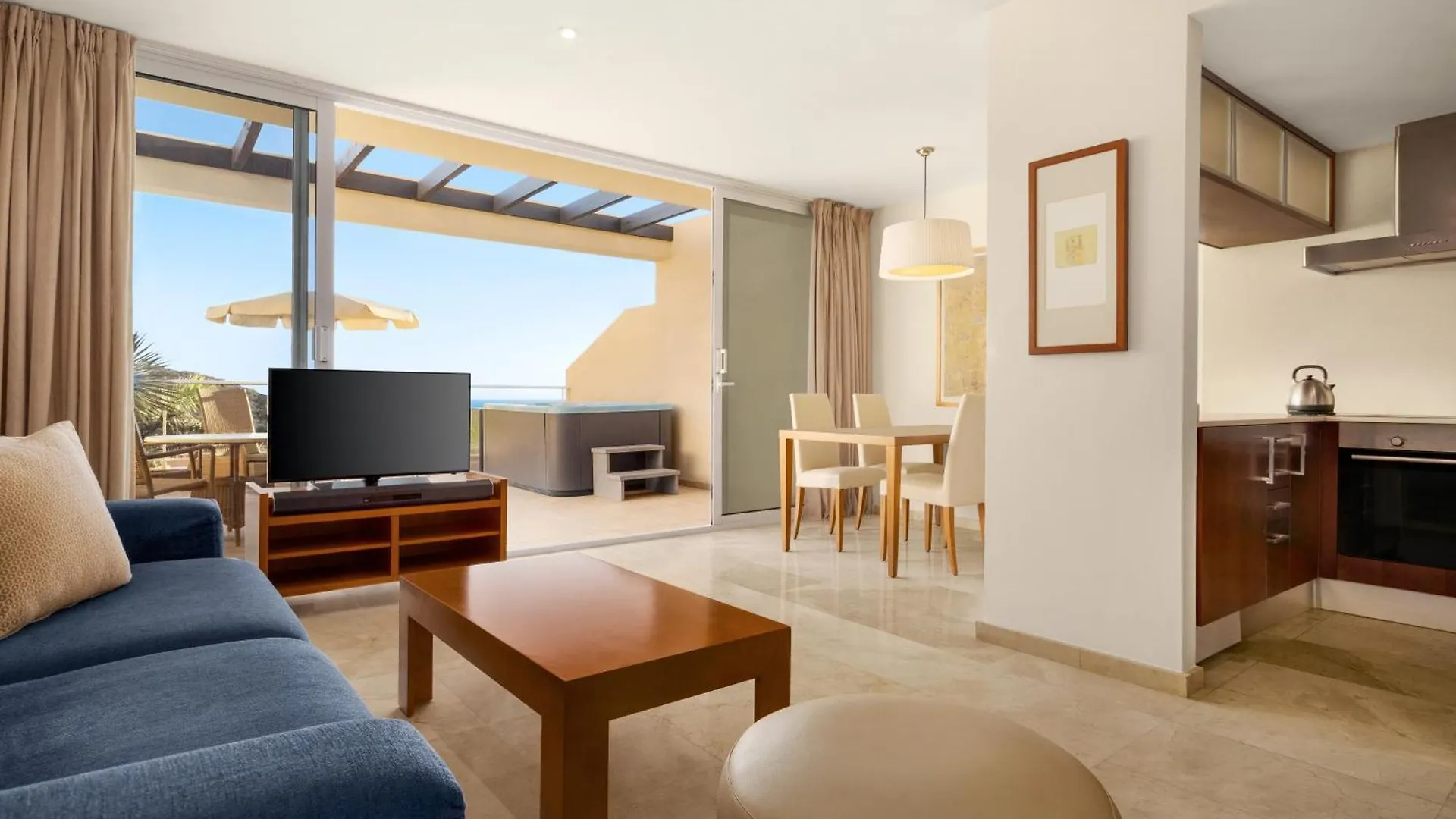 *** アパートホテル Wyndham Residences Costa Adeje スペイン
